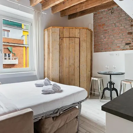Loreto Rustic Studio Апартаменты Милан